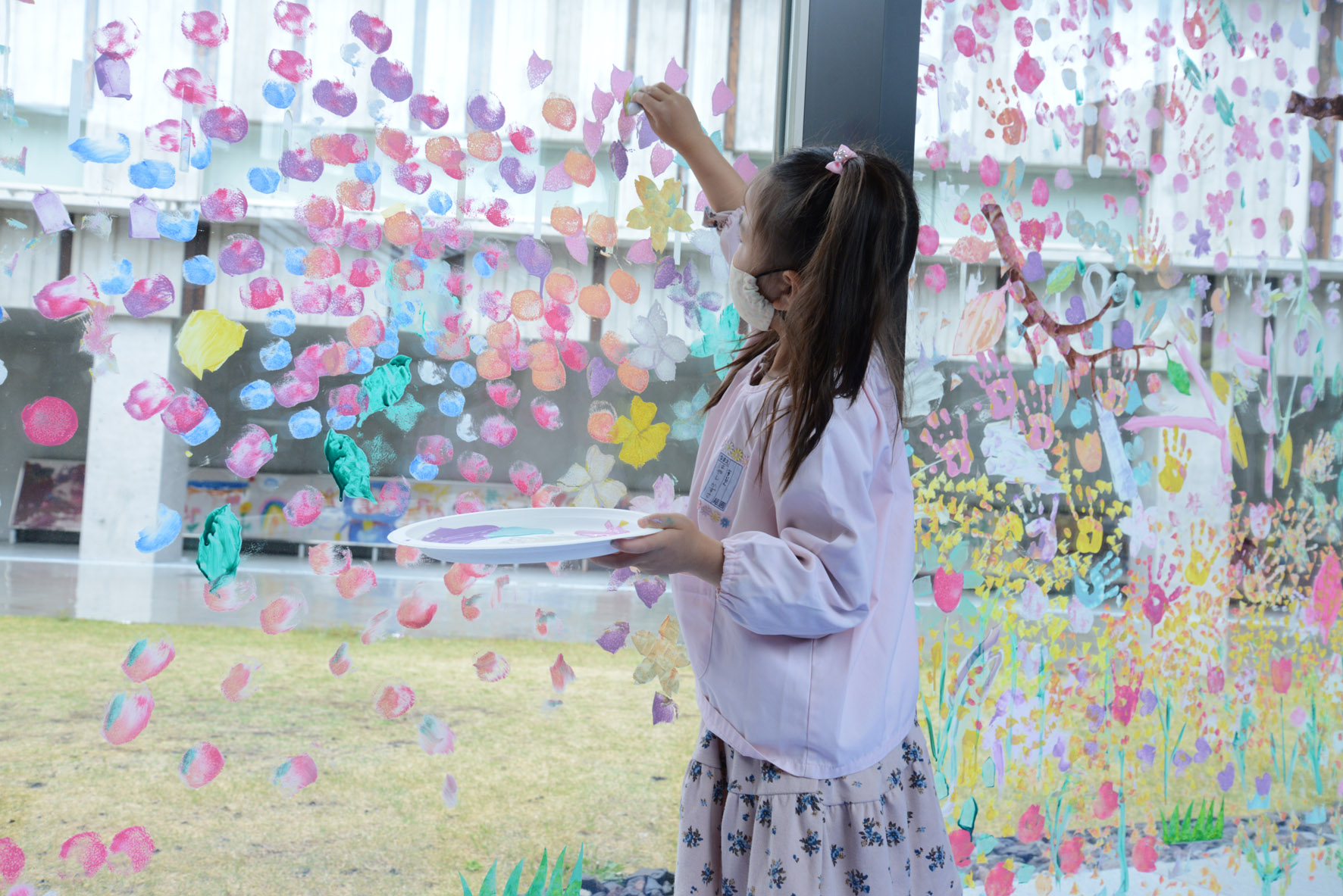 【レポート】春景展　ガラスアートワークショップ「花を咲かそう」