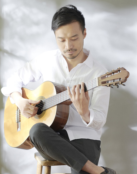 大萩 康司Yasuji Ohagi（ギター）
